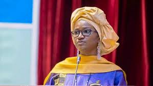 Décret relatif à la dissolution des partis politiques : Séance d’information et d’explication au ministère de l’Emploi